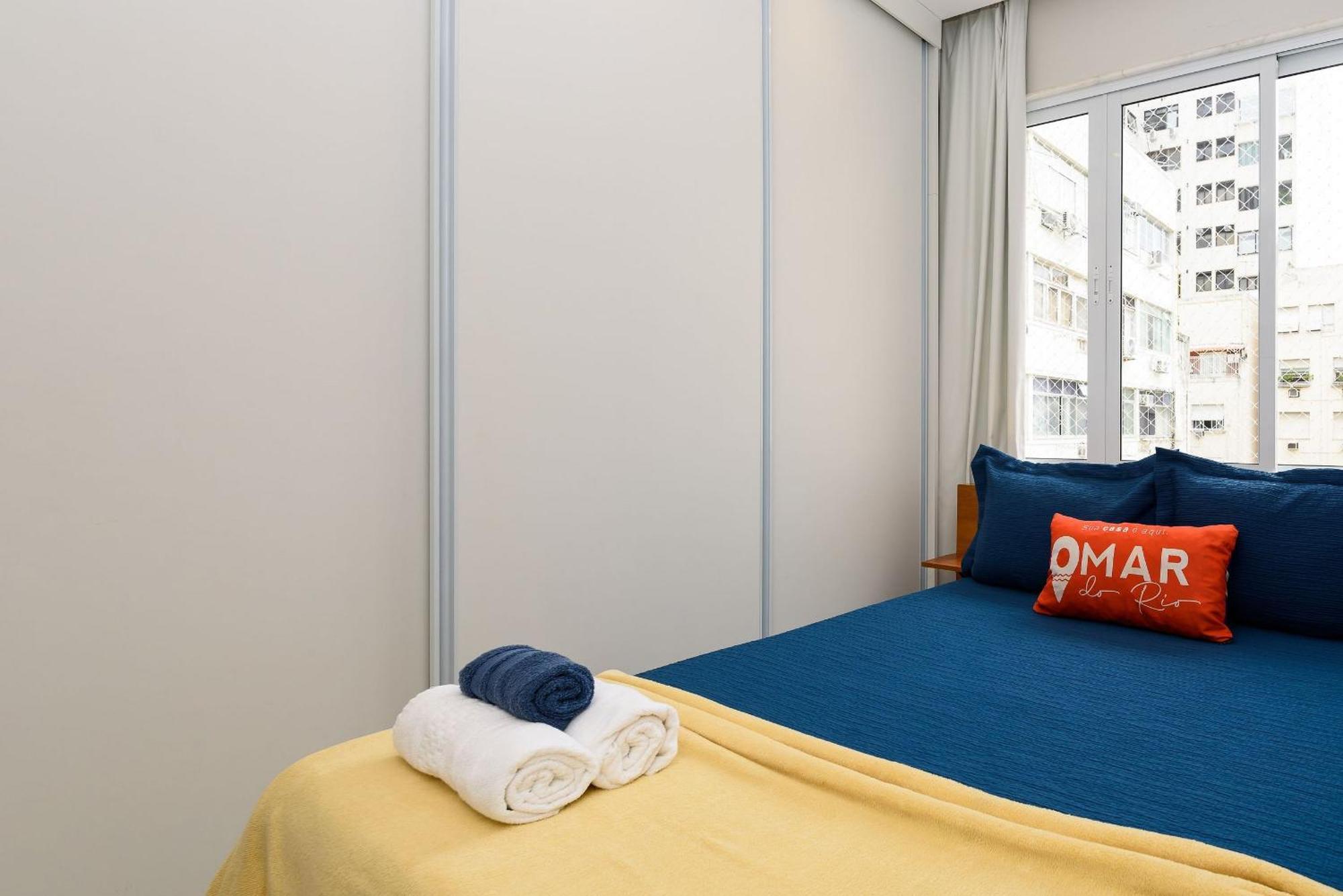 Apartamento 2quartos A 50m Da De Copacabana | Pf 19/1004 *